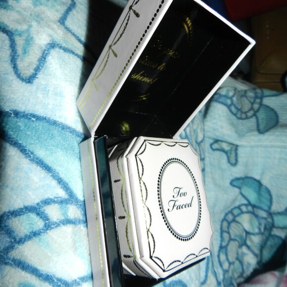 Too Faced 💎Diamond Light Highlighter Shade in Diamond Fire 💎🆕⌚📦🏃💨🚚 - Picture 7 of 16